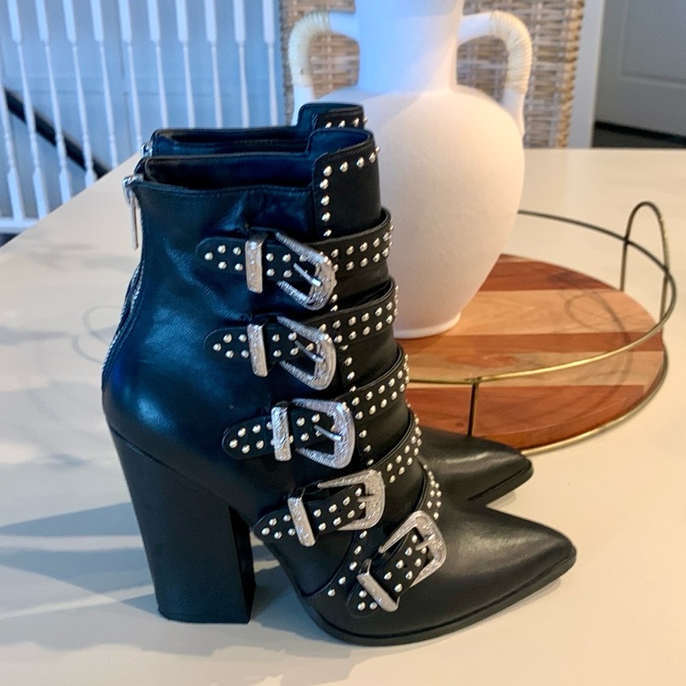 Steve Madden Comet studded and buckled booties-black and silver-size 7.5